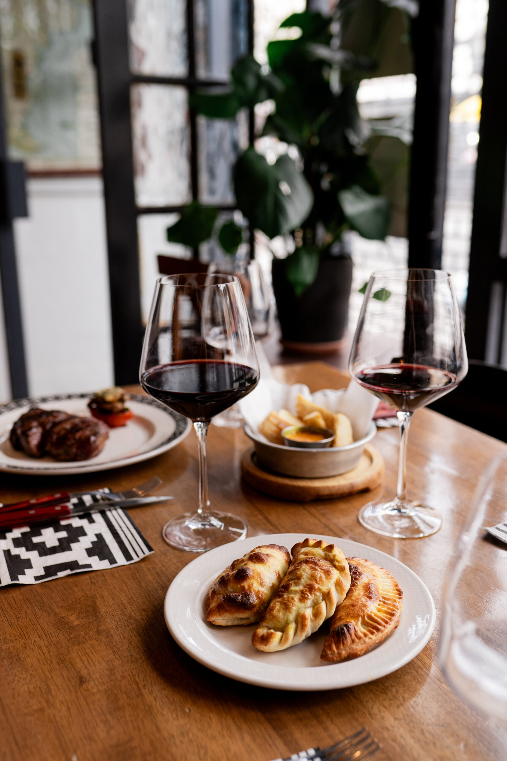 Mesa lista para cena